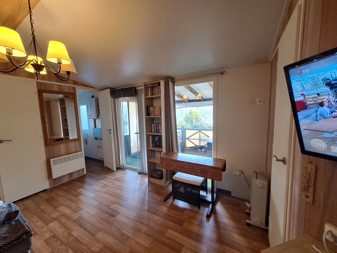 Espace séjour et télévision